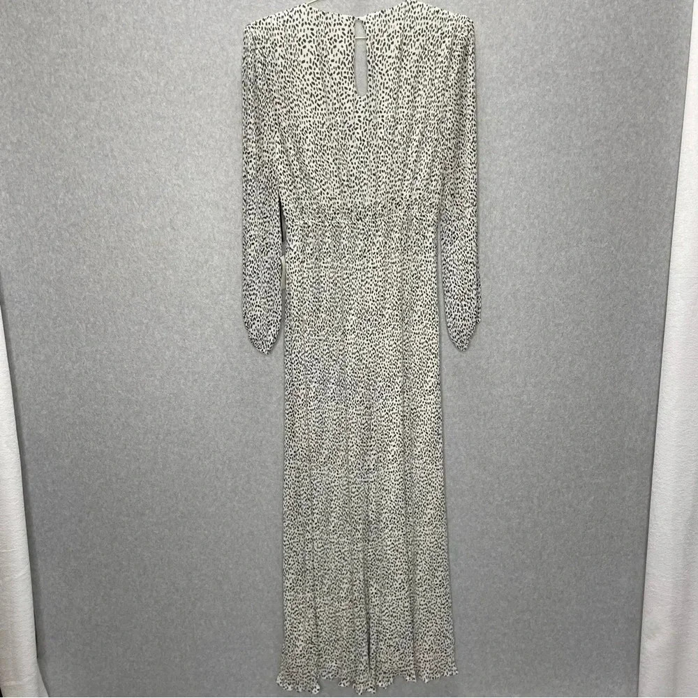 Lulu’s White Black Speckled Plunge Neck Wide Leg Jumpsuit - Picture 9 of 11
